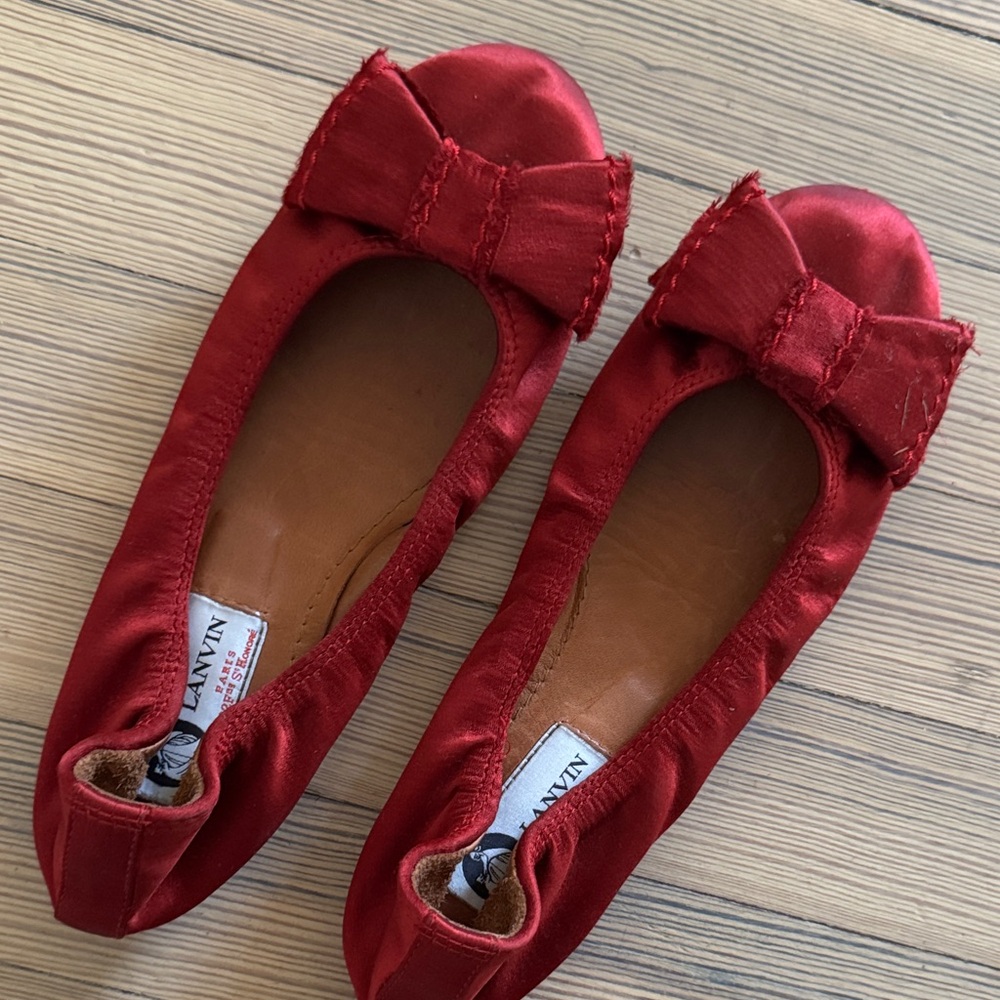 Lanvin Ballerina Flats with a Satin Bow in Red ♥️